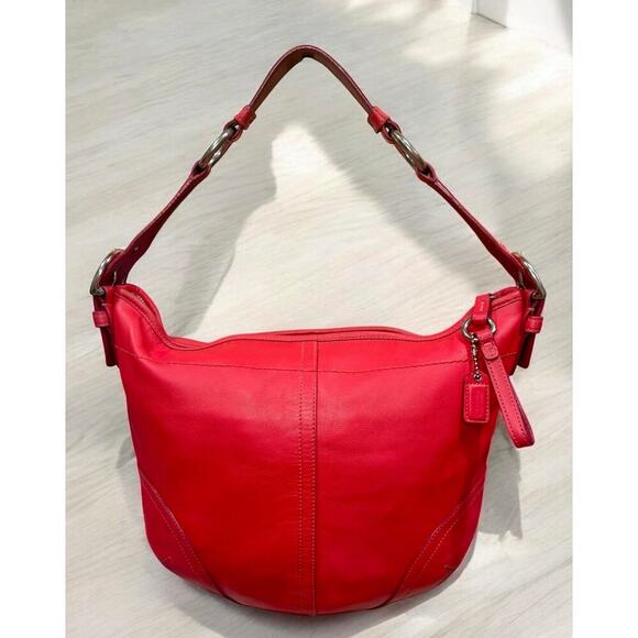 Coach Handbags - Vintage Coach 3651 Soho Medium Leather Hobo Bag